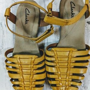 clarks mustard sandals